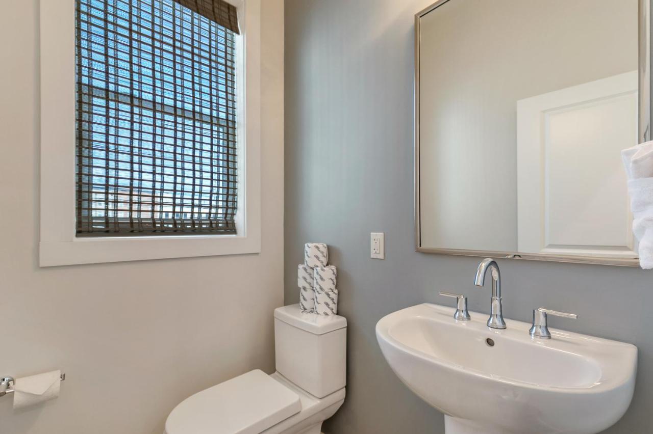 Holiday home Spacious 4br Townhouse With Amenities